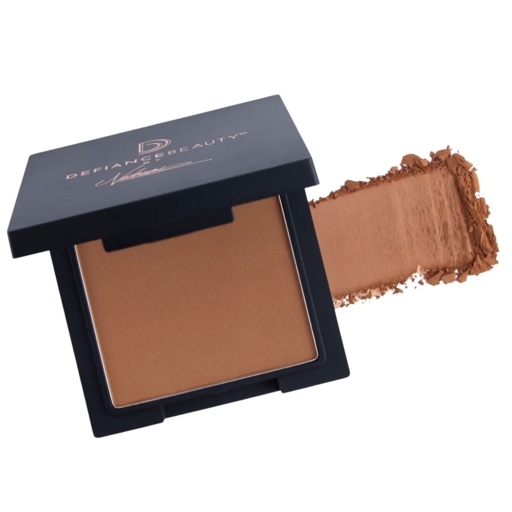 NIB Defiance Beauty Defiance BeautyGoddess Glow - Satin Sovereign Bronzer​